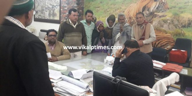 Collector Alloted Homless House Delegation meets displaced Banjara family exhibition collectorate homeless families