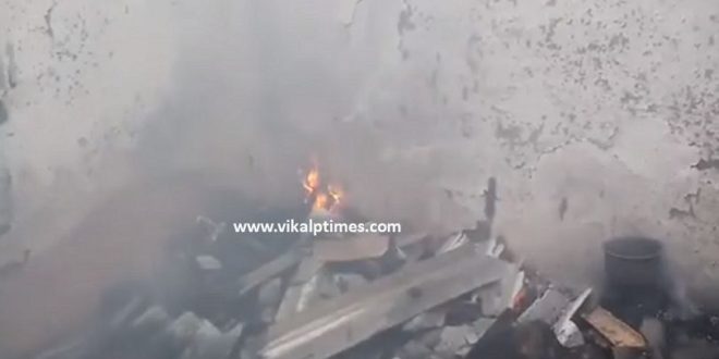 Heavy Fire House Colony people neighborhood FireBrigade Police Lie liege Household Goods Ashes loss life Sawai Madhopur