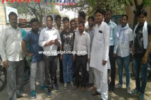 Photographer beatan case People demand arrest accused police Sawai Madhopur