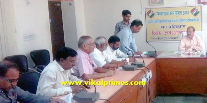 Representatives of journalists political parties District Collector
