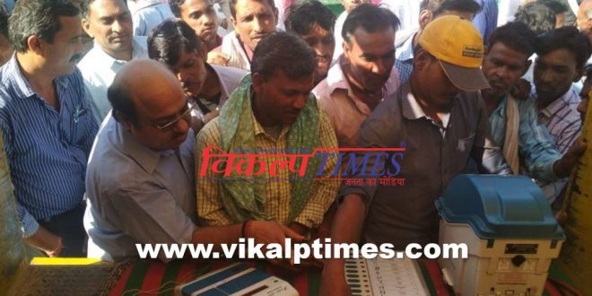 Mockpole made through EVM and VVPet machine workers