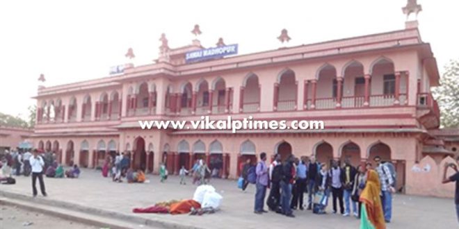 Two teens found railway station