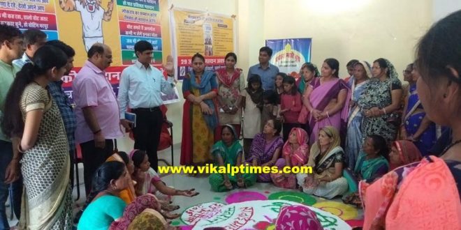 Women motivated vote through Mehndi competition