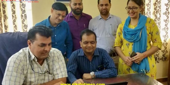 Asha gets incentive work
