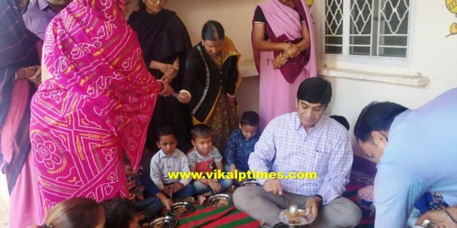 Collector fed nutrition food anganwadi children