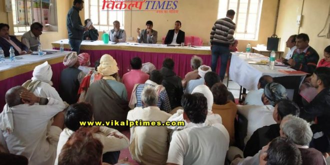 Collector and SP listen the problem people in selu village sawai madhopur