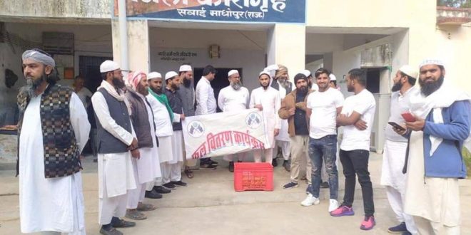 Distribute fruits idistrict jail
