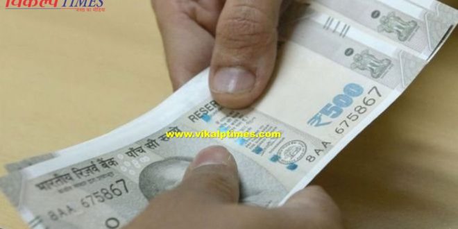 Head constable caught taking bribe 3 thousand