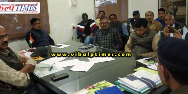 Police forest personnel attacked arrest wanted accused hunting