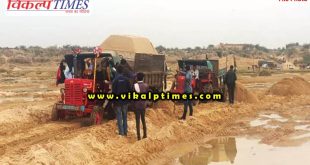 Police seized 10 tractor trolleys Illegal overload gravel