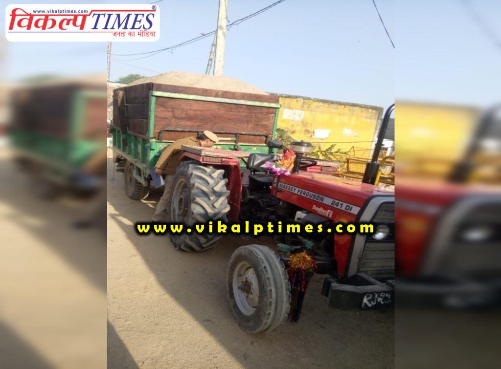 police arrested one accused of tractor transporting illegal gravel