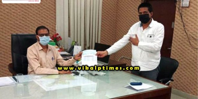 cheque handed collector Corona virus