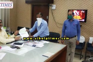 Cheque cooperation amount handed collector IFWJ Bhamashahs