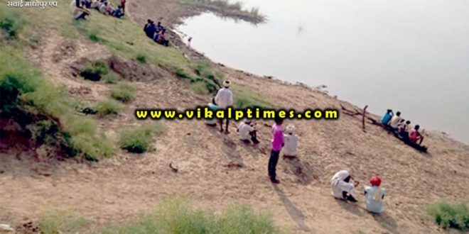 Crocodile dragged girl river