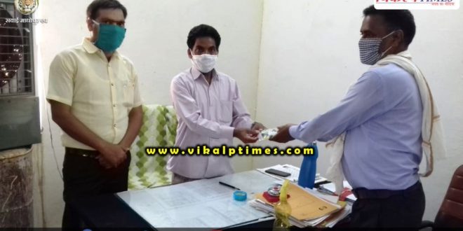 Distribution Amritdhara Vati started prevent seasonal disease