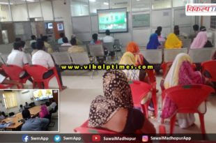 Chief Minister Ashok Gehlot interacted cleaning personnel