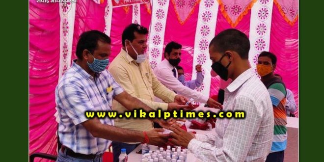 Distribute masks and sanitizers needy people