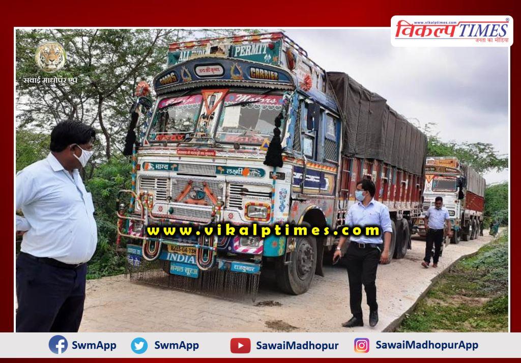Unclaimed gravel-laden trucks seized at khandar Sawai Madhopur