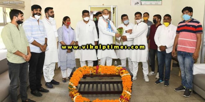 Use student power important awareness campaign Chief Minister