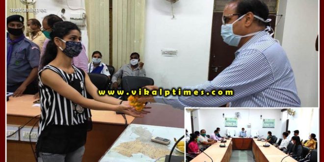 Collector interacted with talented students