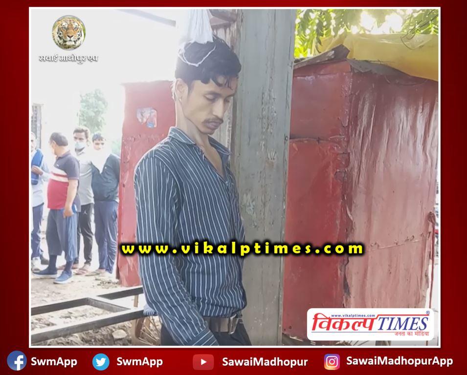 Dead body of a young man found hanging in Sawai Madhopur