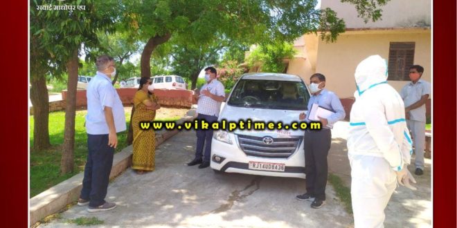 District in-charge secretary inspects Covid care center