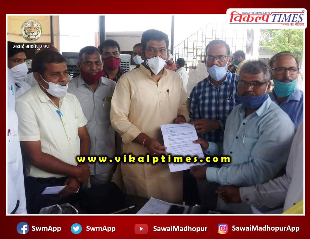 Rukta delegation handed over 15 point demand letter to higher education minister