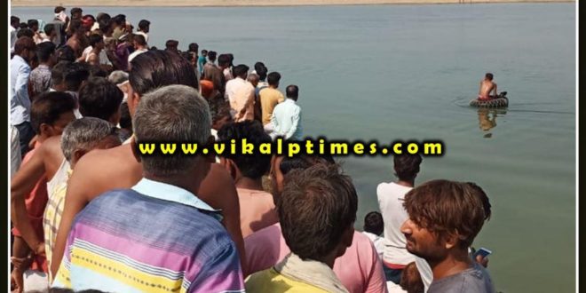 A population 50 thousand still depends boat travelling