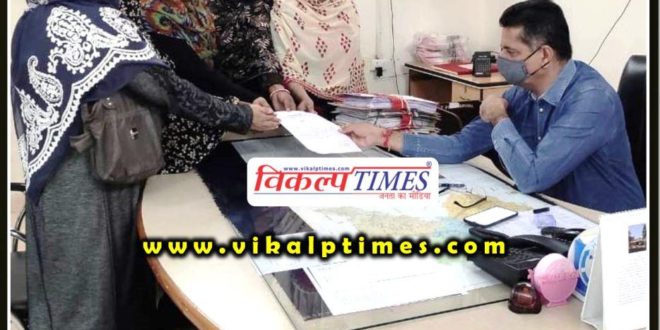 Women's India Movement submitted memorandum on Hathras incident