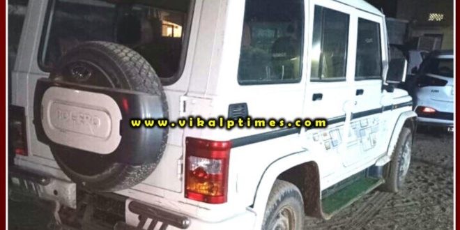 Police arrested 4 people for illegal gravel mining and transport, 2 Boleros seized