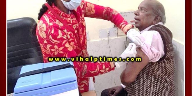 Corona vaccine vaccinated to inoculated at the age of 77