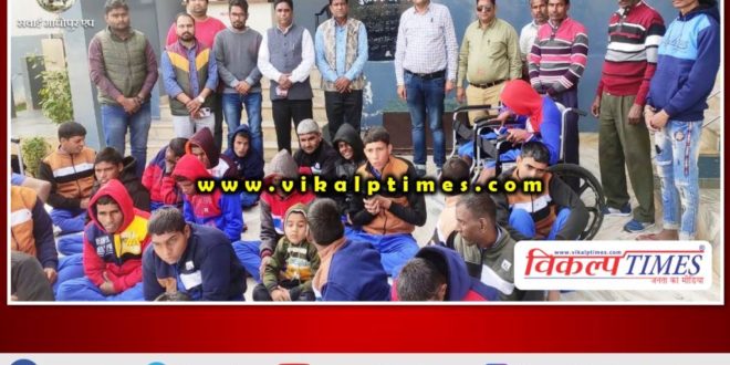 Hot clothes distributed to deaf and dumb children in Sawai Madhopur