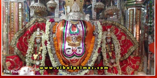 People visits trinetra ganesh mandir in ranthambore national park on new year