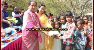 Clothes distributed to the needy children by feeding hands in sawai madhopur