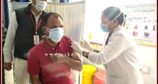 Covid-19 vaccination on city council officials and employees in Sawai Madhopur