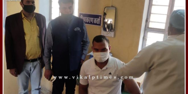 SP Sawai Madhopur Sudhir Chaudhry Vaccinated to corona vaccine