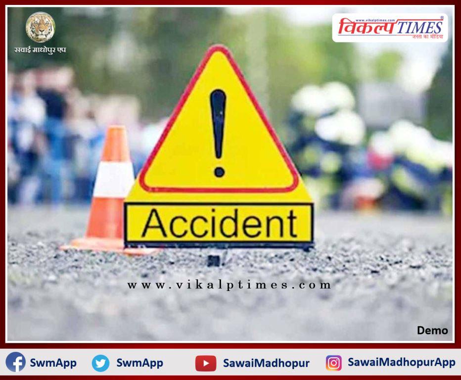 Unknown vehicle hit couple riding bike, one youth died on the spot in khandar