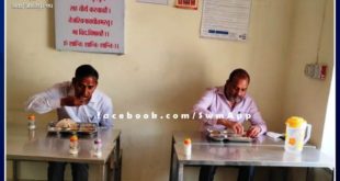 collector tested the quality of the food by eating himself in indira rasoi yojna bamanwas