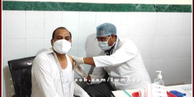 Collector injected second vaccine of Covid-19