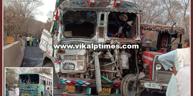 Truck and bus accident in khandar, bus driver seriously injured