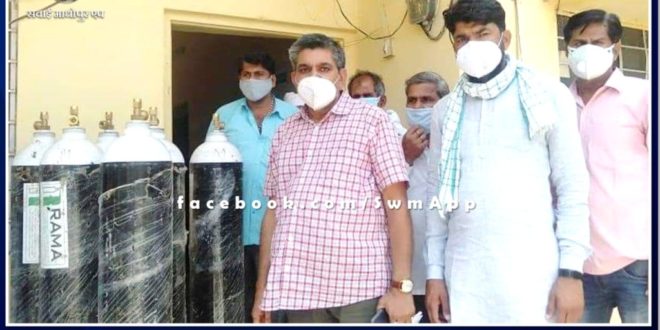 IAS of Bamnavas gave medical equipment in bamanwas