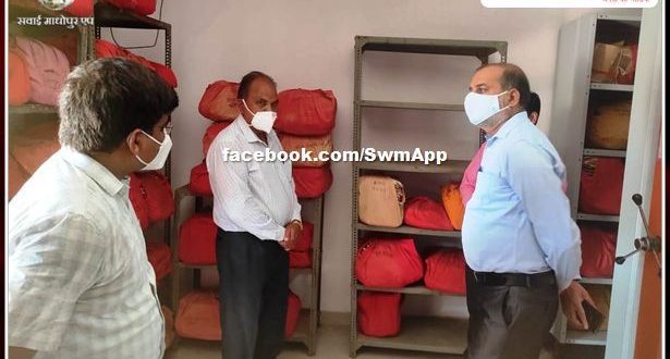 Collector inspected Khandar Subdivision Office and Sub Treasury