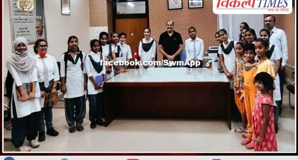 In our Lado innovation, the girls visited the collector's room
