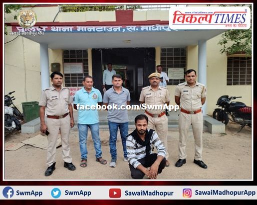 Police arrested an accused with illegal country-made katta