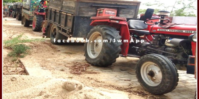 Police seized 6 tractor trolleys filled with illegal gravel