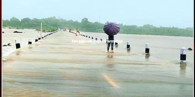 Chambal river flowing through Khandar area 2.4 meters above danger mark