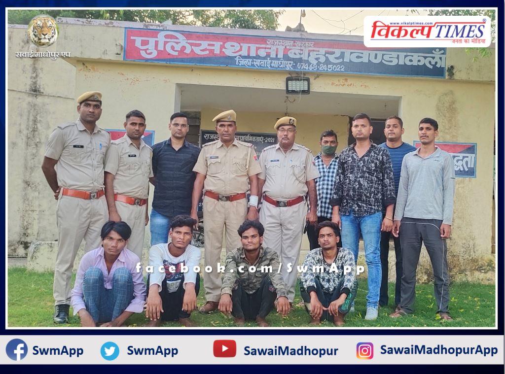 Police arrested four accused of theft in sawai madhopur