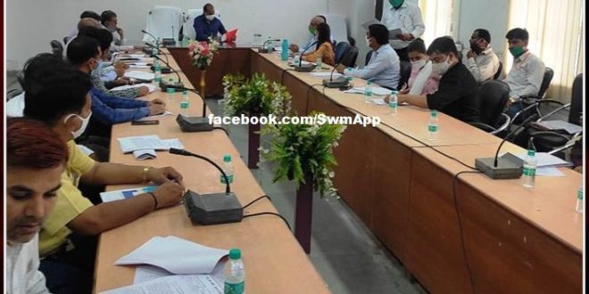 Bankers should provide maximum benefits of banking schemes to the eligible - Collector