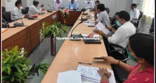 Collector reviewed the electricity, water, seasonal diseases and essential services