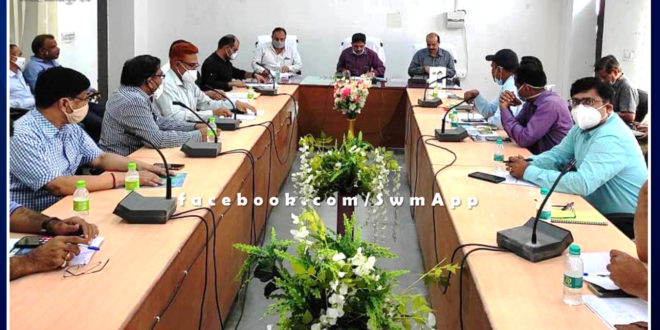 Divisional commissioner and in-charge secretary reviewed development and flagship schemes in sawai madhopur